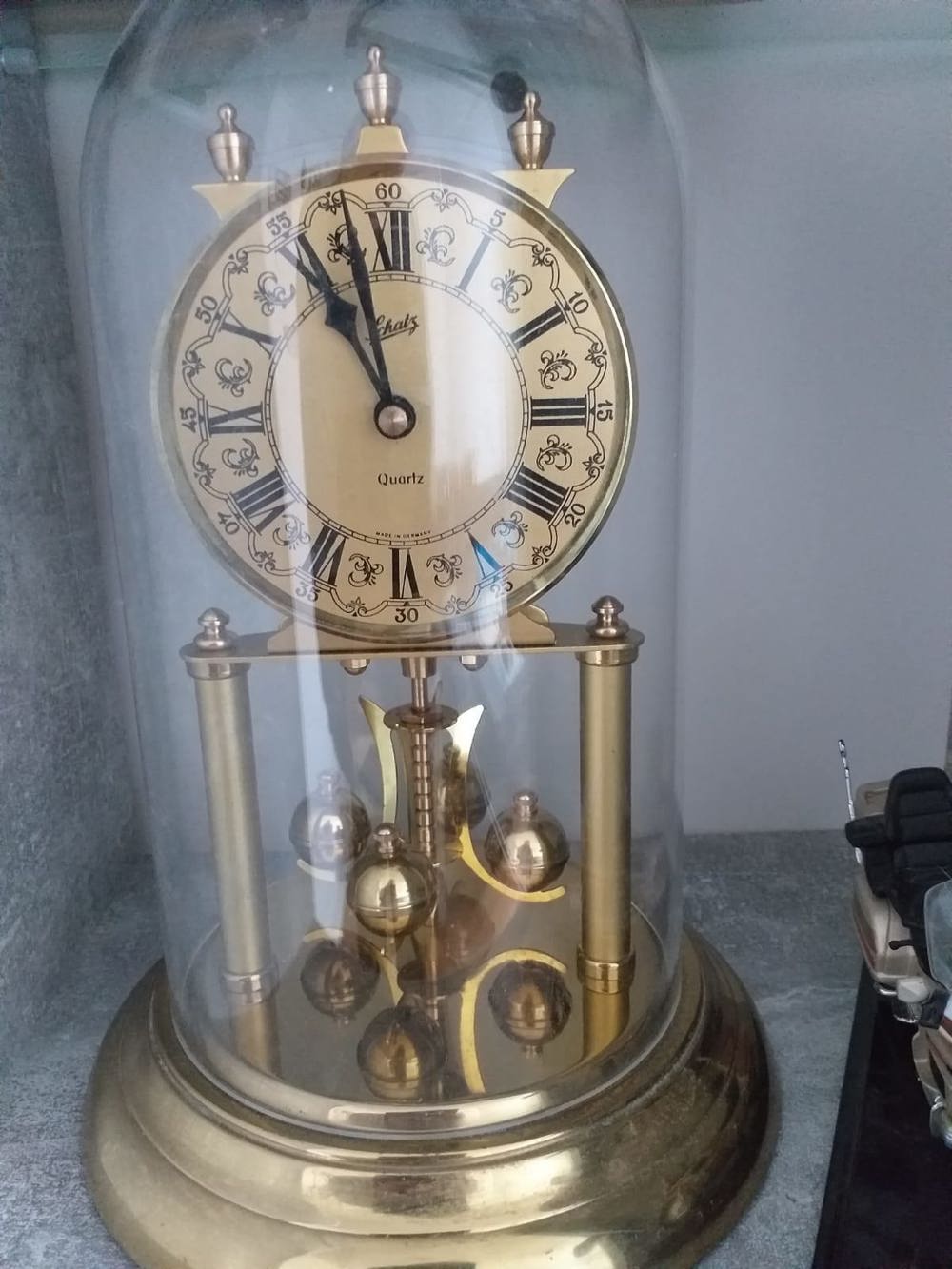 Uhr zu Verkaufen im Gut erhaltenen Zustand