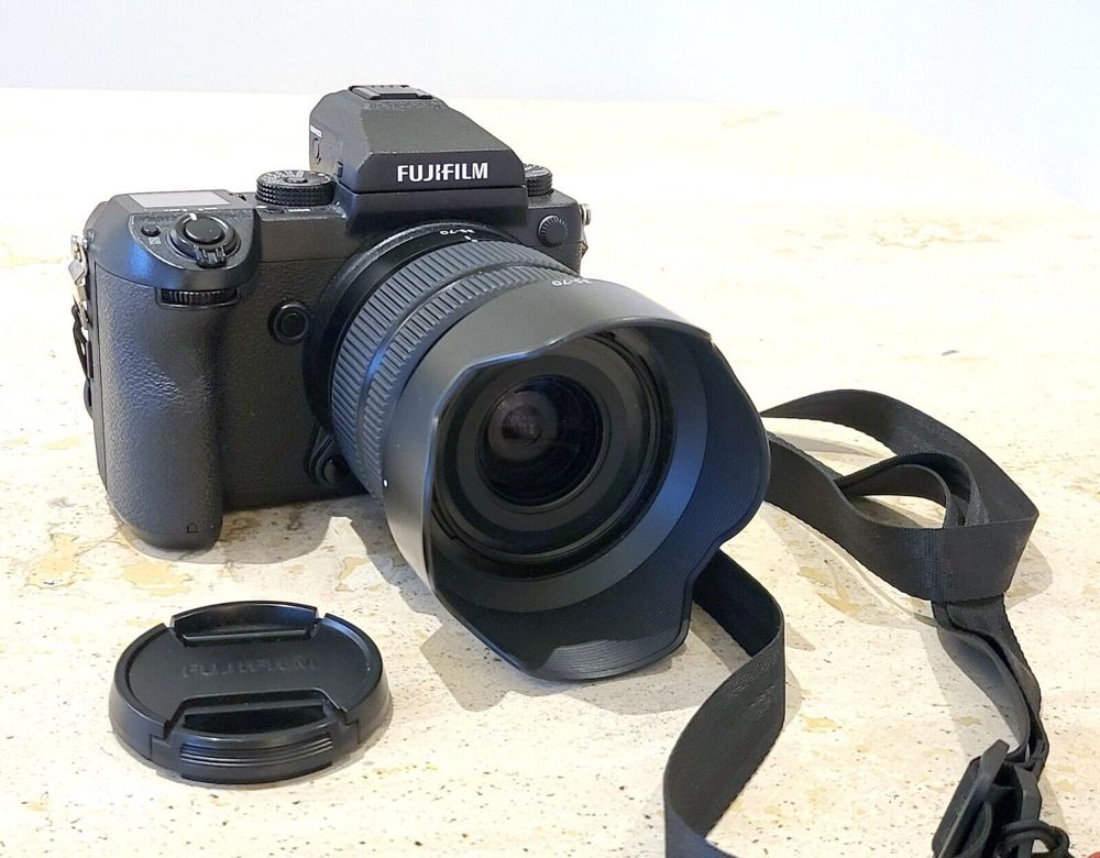 Fujifilm GFX 50s mit zwei Objektiven