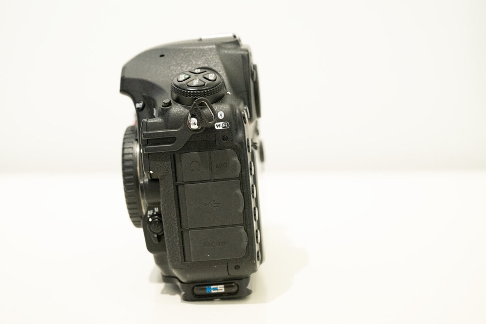 Nikon D850 Body in OVP, 37.871 Auslösungen