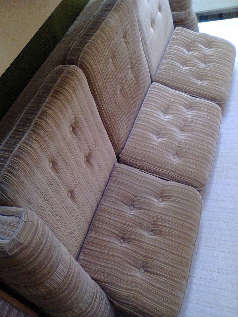 3-teilige COUCHGARNITUR im beigen Stoffbezug (Couch, 2 Sessel)