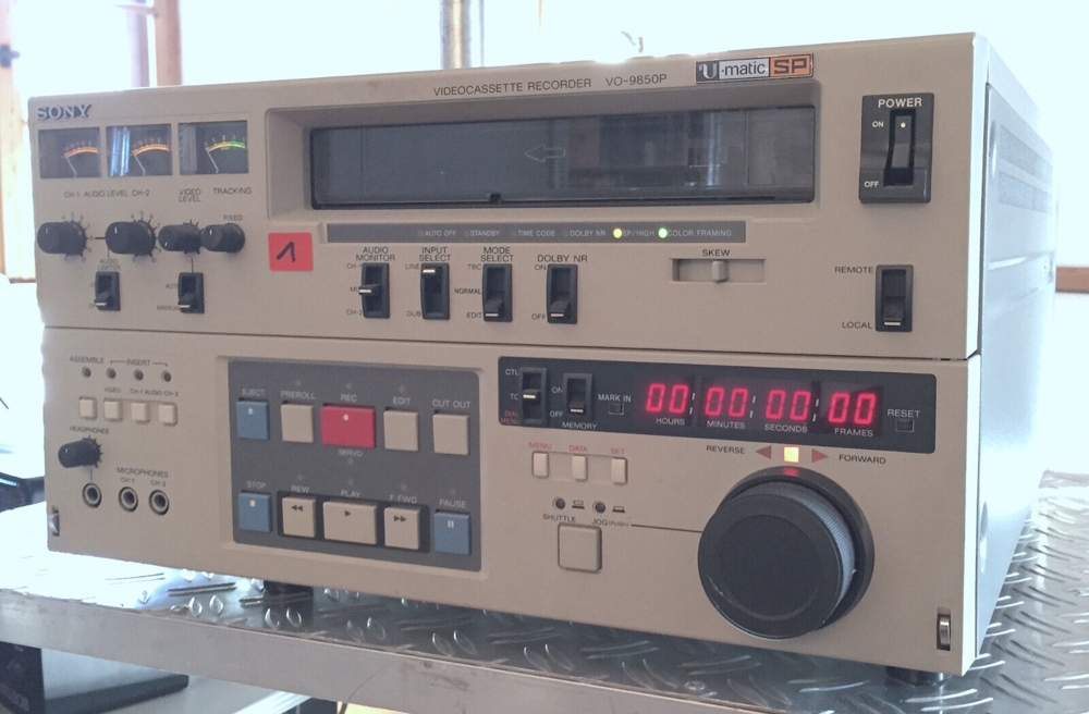 SONY VO-9850P U-matic Videorecorder mit Time-Code-Generator, sehr selten