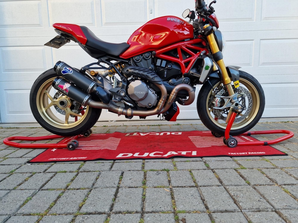 Ducati Monster 1200s TOP