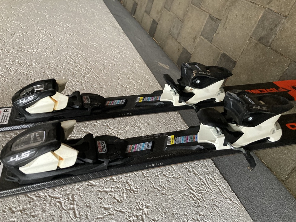 Kinderski K2 88cm;  Nordica 100 cm; Blizzard Firebird 120 cm; alle mit Marker Bindung