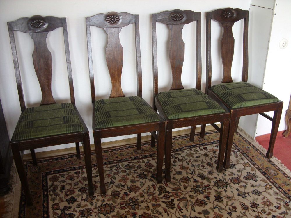 4 antiquarische Stühle