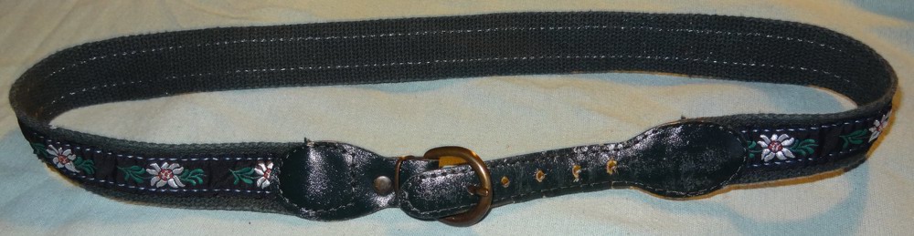 GK Gürtel Damengürtel Gr 36 Trachten Stoff 2,9B wenig benutzt zum Tragen oder für Handarbeiten Kleid