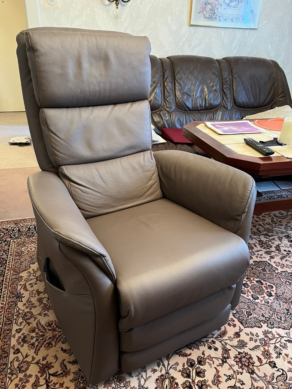 Elektrischer Himolla Premium Leder-Sessel mit Aufstehhilfe
