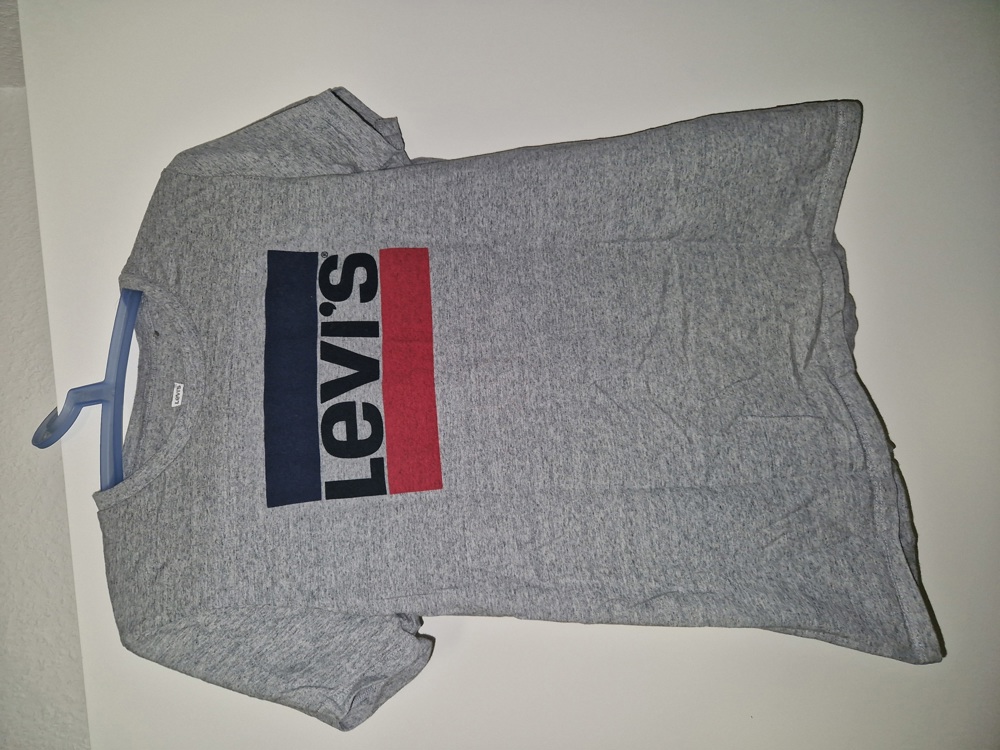 Levis T-Shirt 2x XS und 2x S