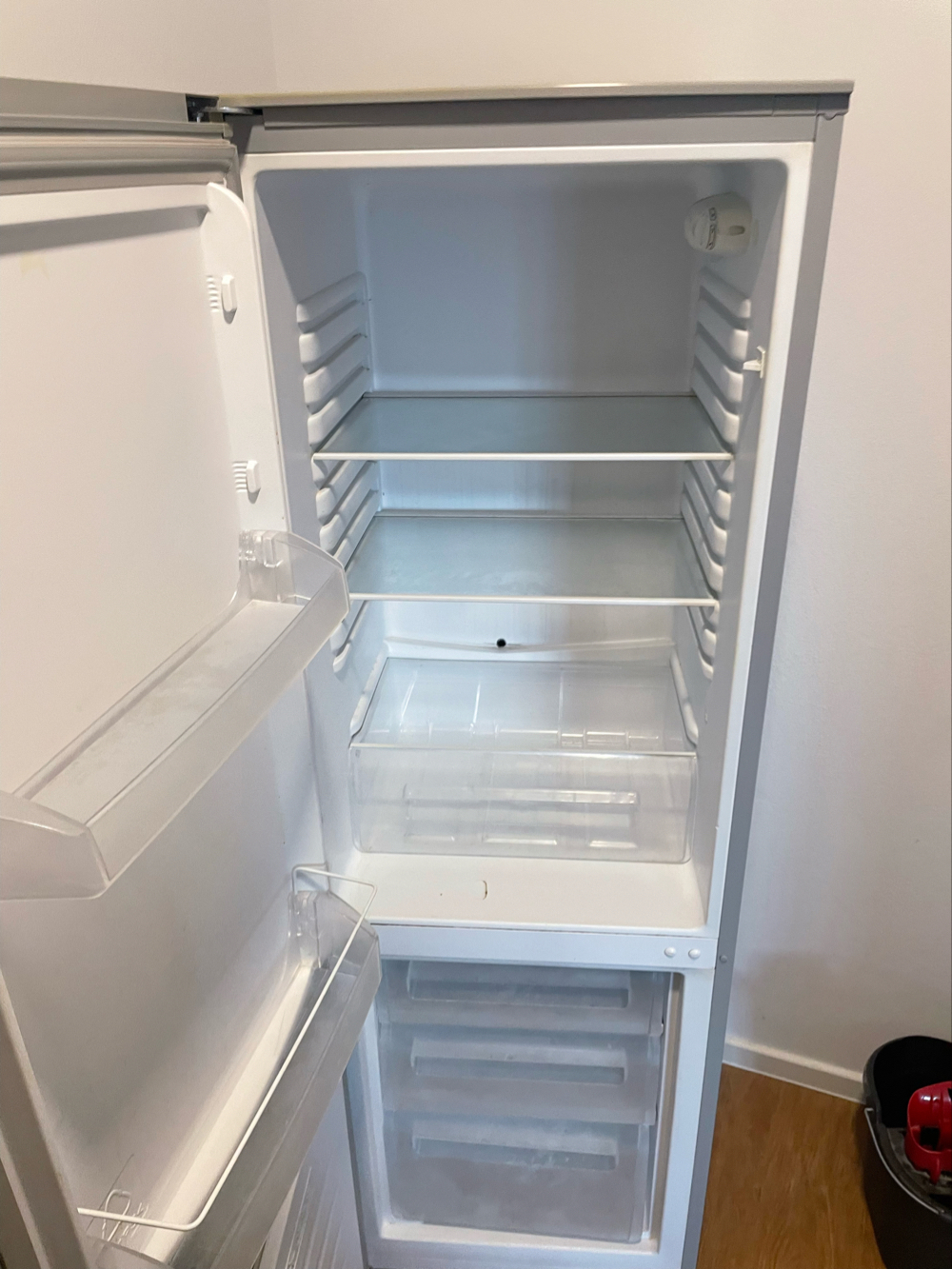Kühlschrank mit Tk Fach