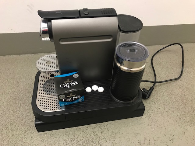 KRUPS-Nespresso Kaffeekapselmaschine mit Milchaufschäumer