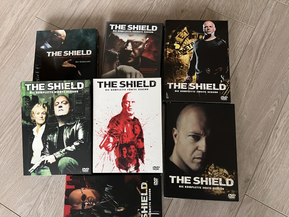 TVFernsehen Serie The Shield DVD CDKino