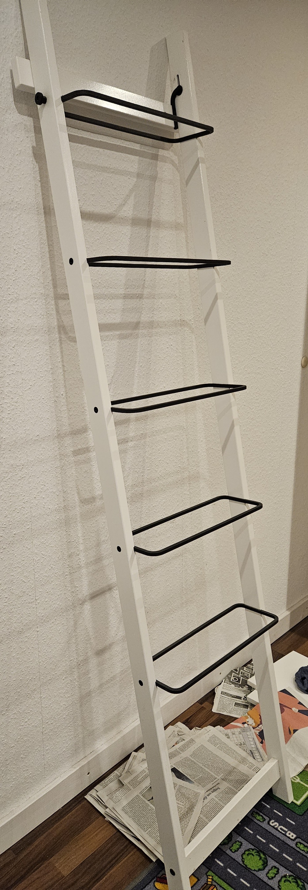 Handtuch- und Klamotten-"Leiter" von Ikea "Hjälmaren"