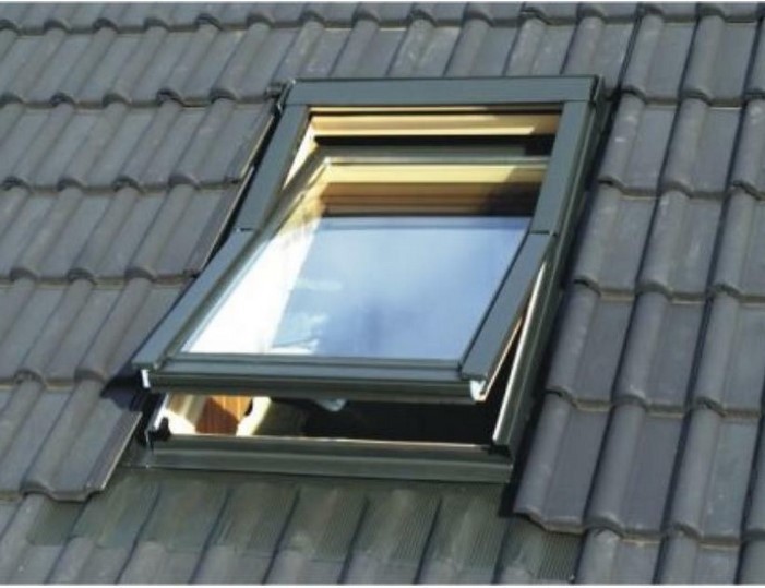 VELUX Schwingfenster 78x140 Holz, Griff oben, Dachfenster neu