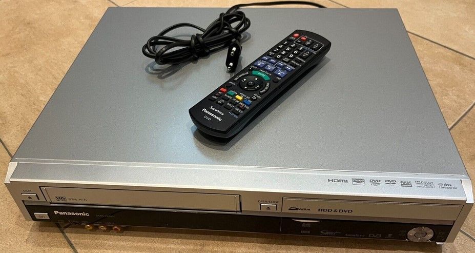 Panasonic DMR-EX99V DVD VHS HDD-Recorder, DVB-T, 250 GB silber