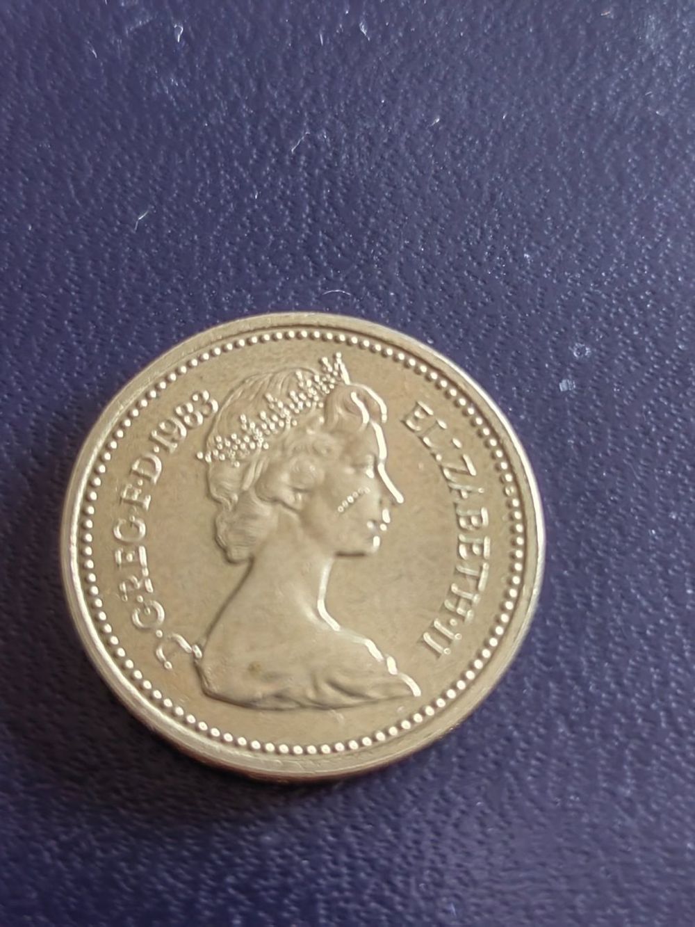 Britische Münze 1 Pound, 1983, sog. Fehlprägung, Top