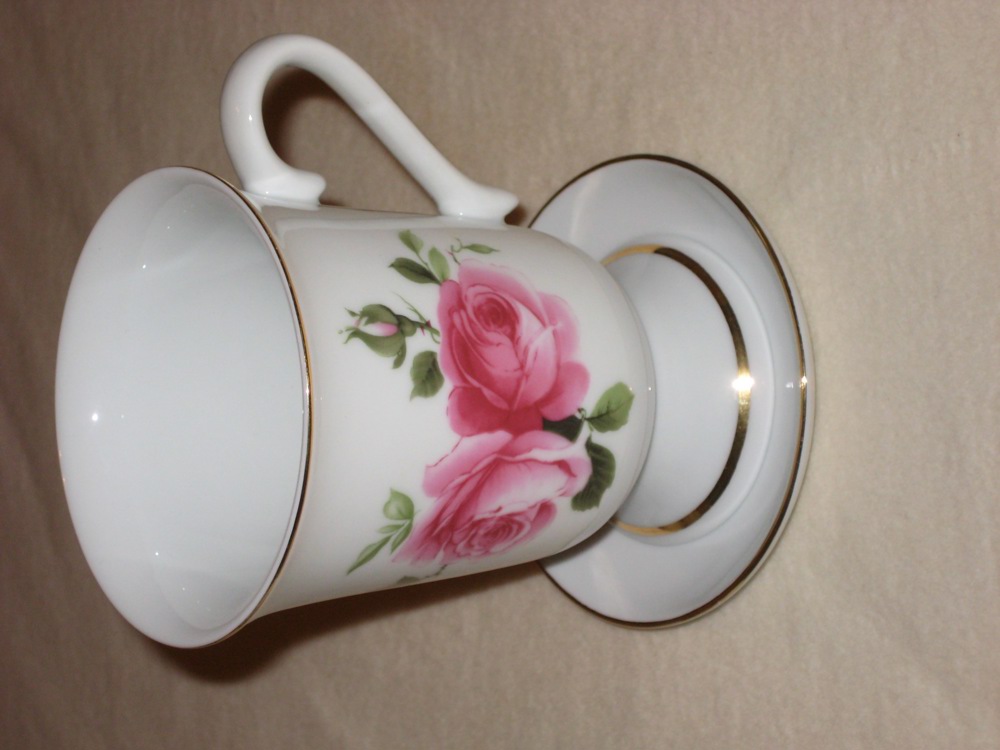 4 Tassen "Englische Rose" Prinzessin Diana gewidmet, Sammlerrarität