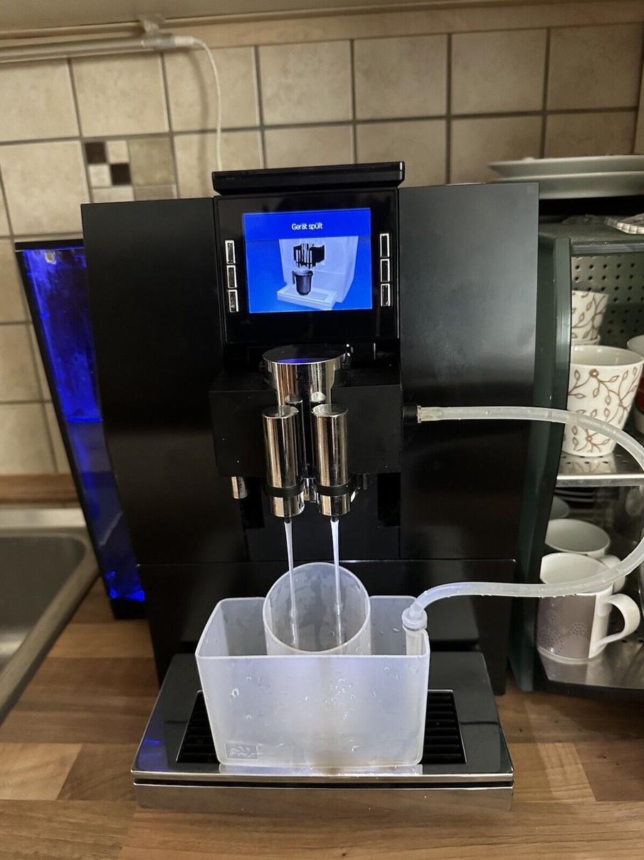 Jura- Kaffeevollautomat Z6 , mit Farbdisplay , Milchschaum usw , defekt?