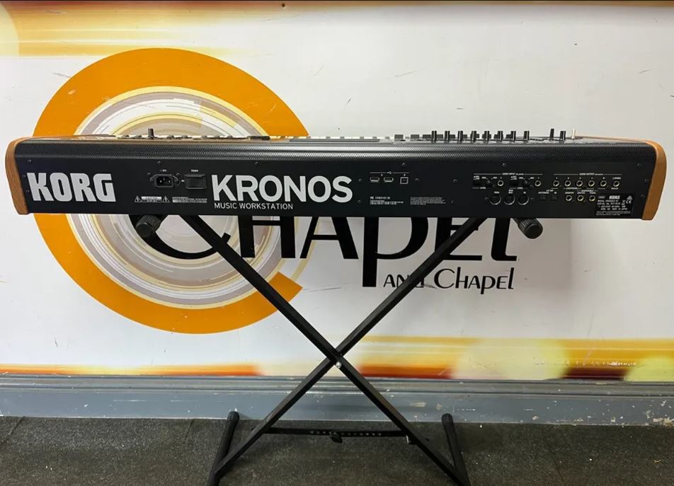Korg Kronos MK2 61-Tasten Digital Synthesizer Workstation