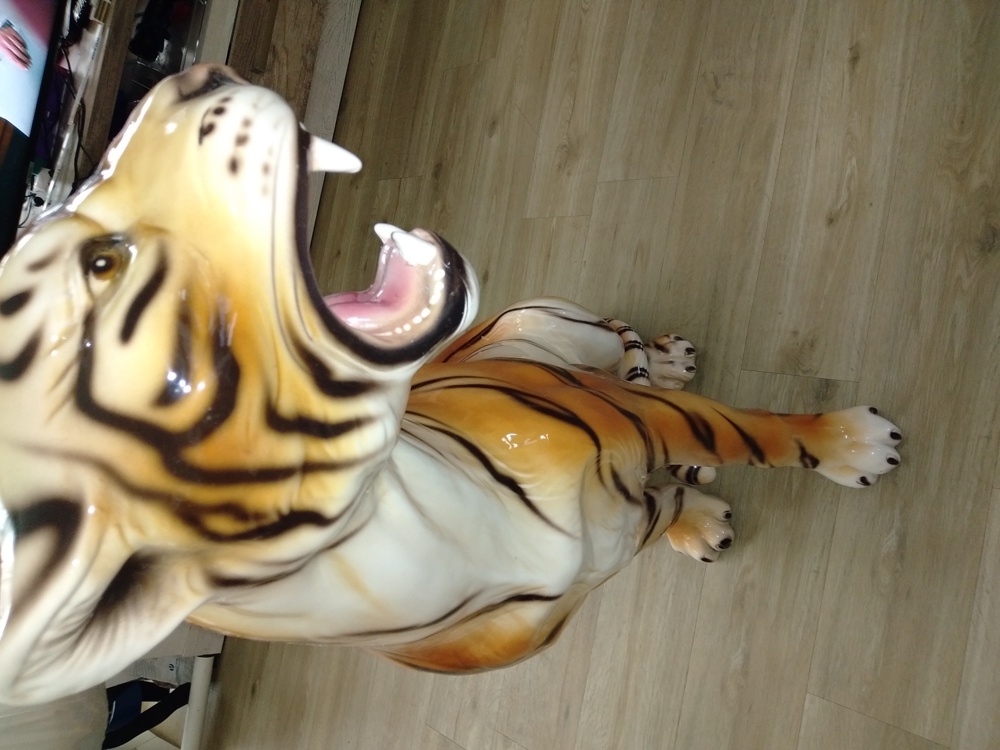 Dekorations  sonderanfertigung  Hartkeramik   Tiger   Lebendsgross   