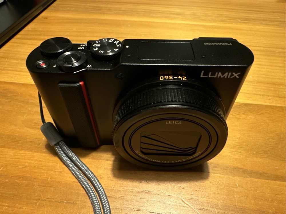 Panasonic LUMIX TZ202 Kompaktkamera - Schwarz