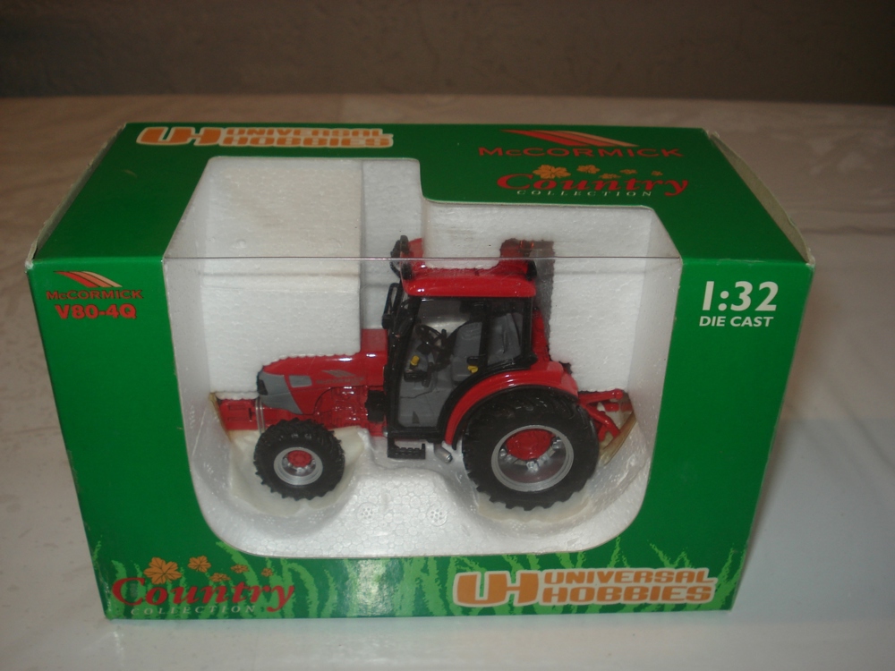 MC Cormick Universal Hobbys Traktor Modell PVP