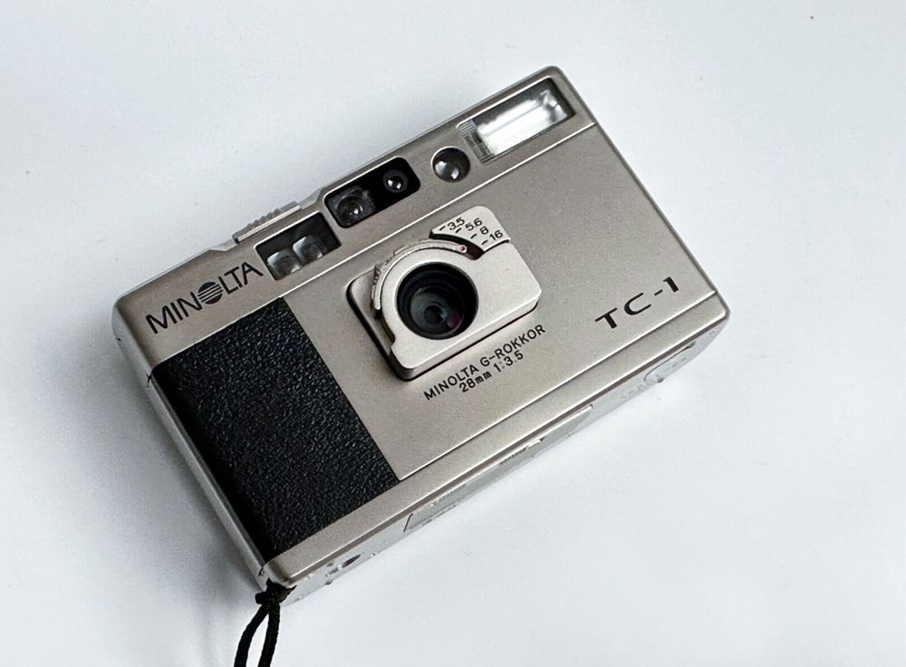 Minolta TC-1 kleinste analoge 35mm Kamera inkl Tasche