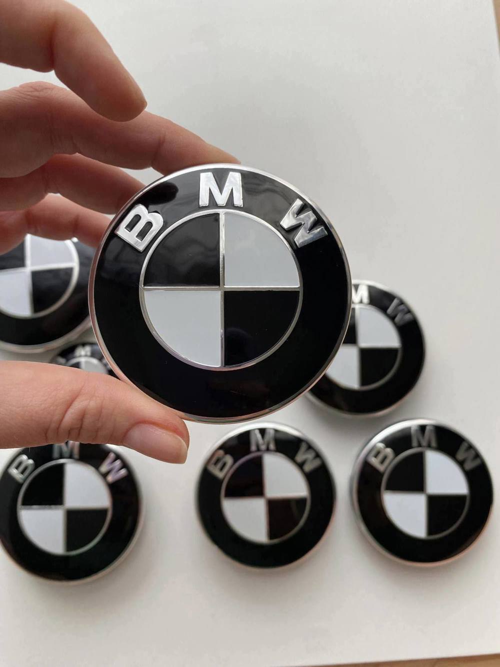 BMW mega Emblem Logo set schwarz nagelneu 