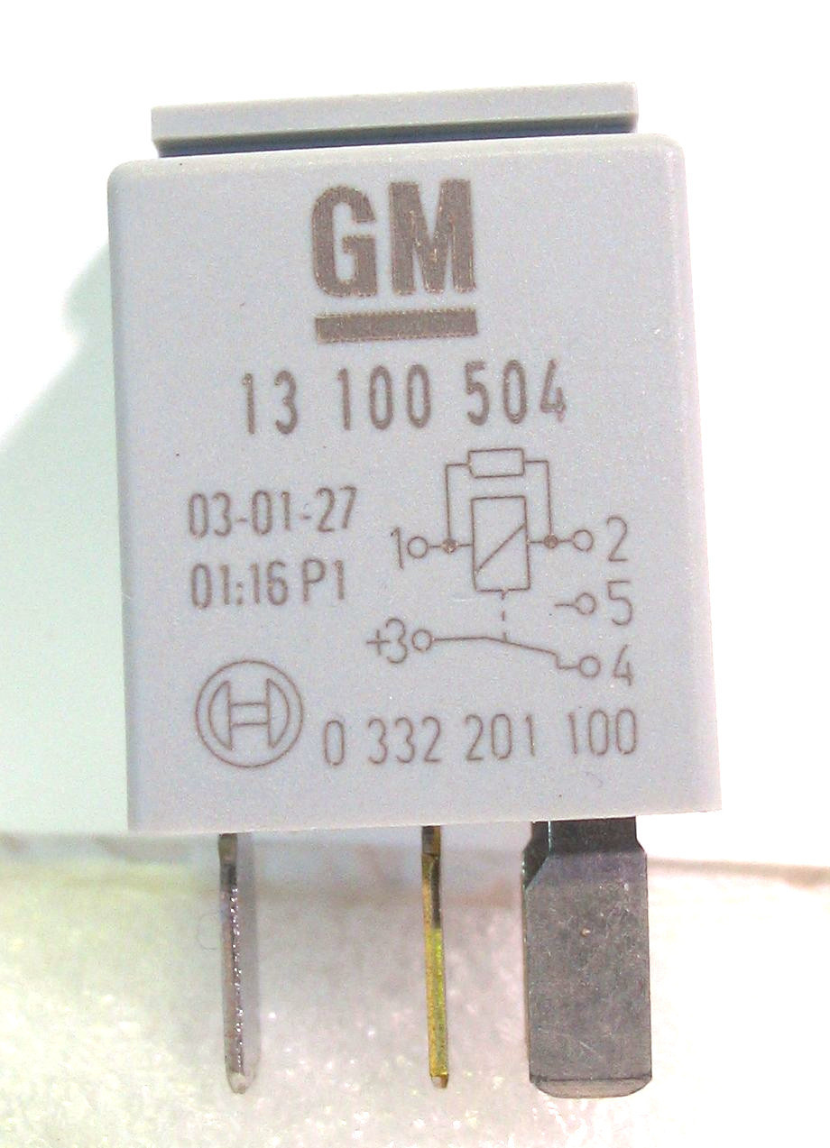 Original GM Opel Relais Bosch Nr. 13100504 PBT-GF30 12V - NEU