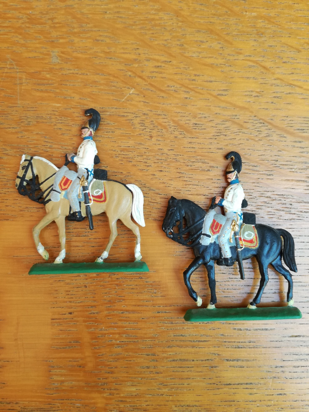 2 Zinnsoldaten Preußische Kürassiere zu Pferd, fein und authentisch bemalt, 1790-1815