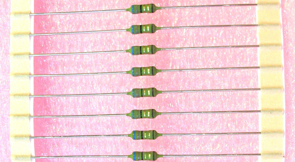 90 Stück - Widerstand RMO1WE068   31311673   Metalloxidsch. 0207 1W 5% 68R Gurt
