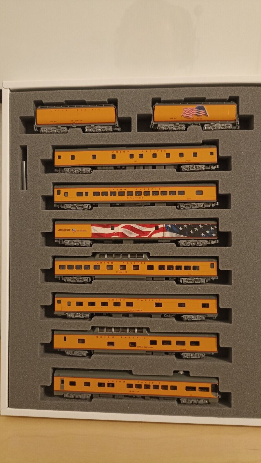  US Excursion 7 Car Set und 2 Water Tender, Kato Spur N,