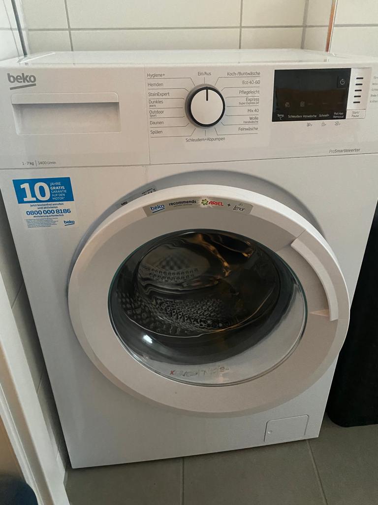 Waschmaschine fast neu