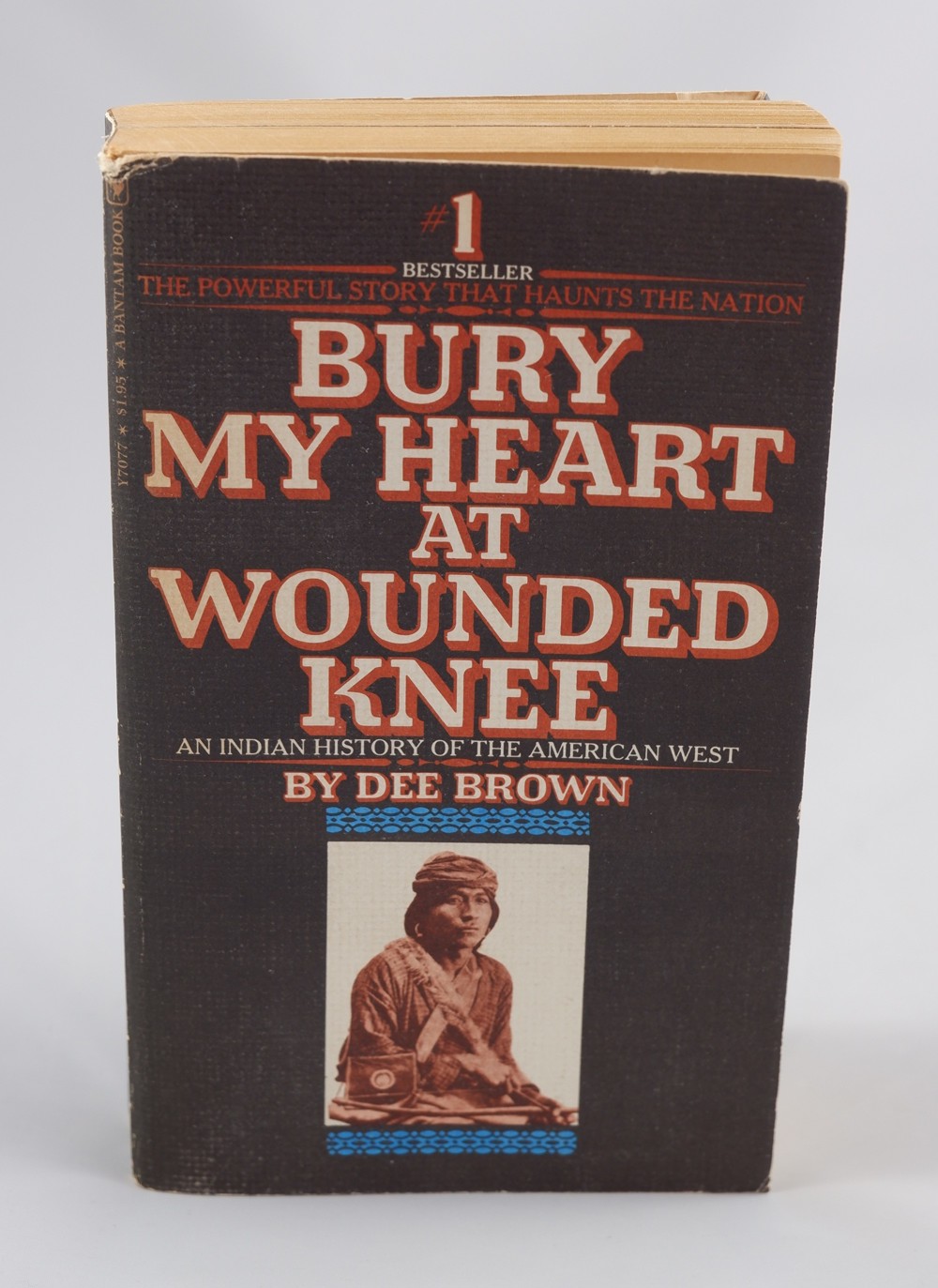 Dee Brown - :Bury my Herart at Wounded Knee - 0,85  
