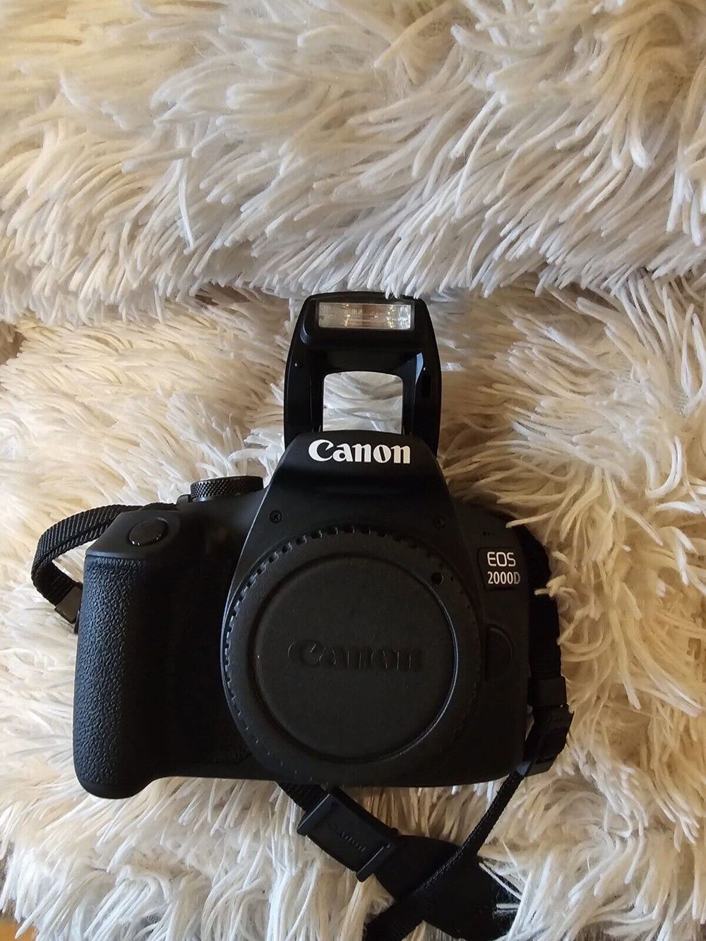  Canon EOS 2000D 24,1MP Digitale Spiegelreflexkamera (Kit mit EF-S 18-55mm IS II