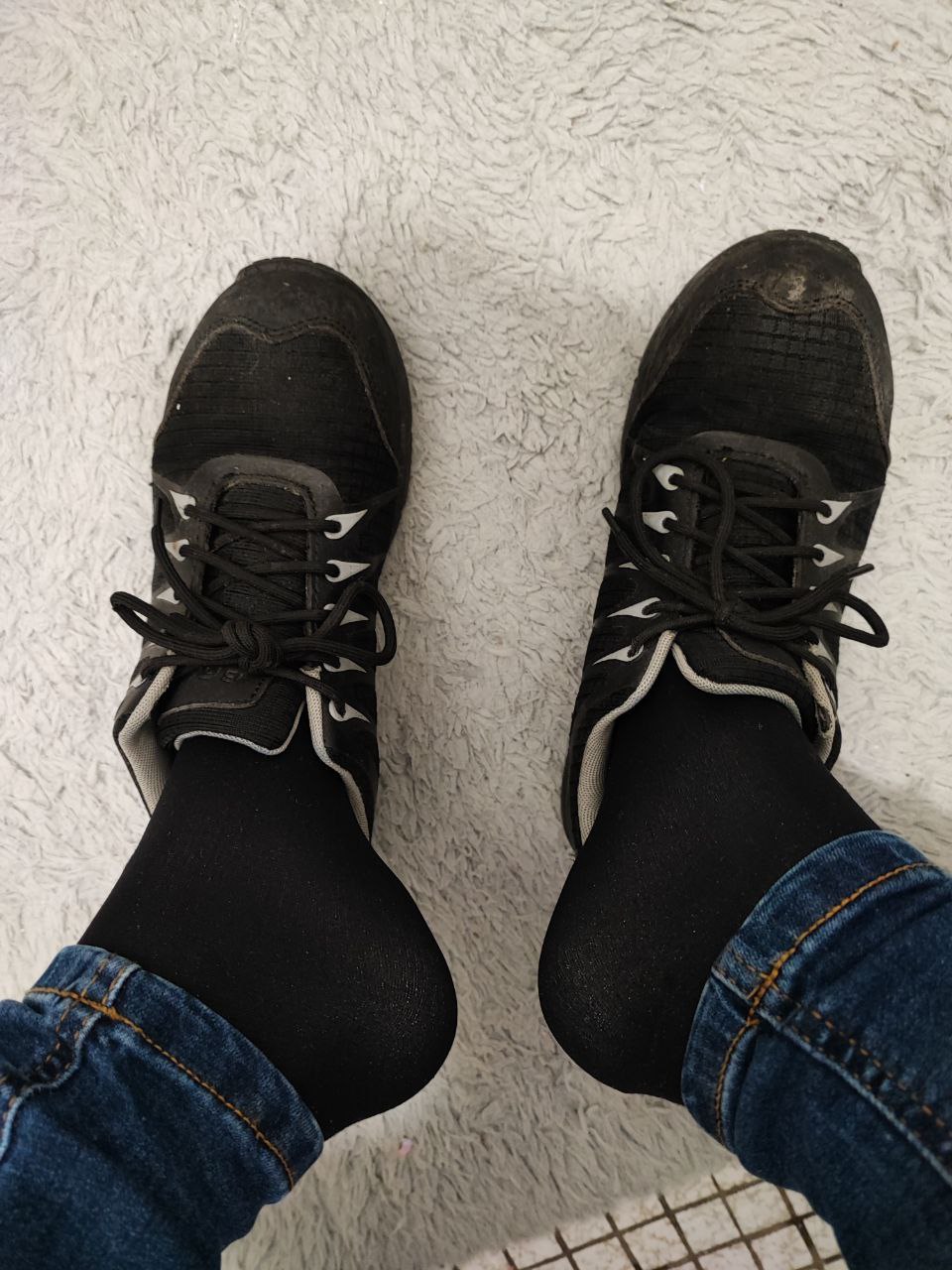 Arbeits Schuhe und Socken 