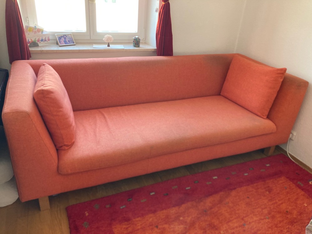 Sofa (Precklein, Kvadrat-Bezug orange) zu verschenken: 230 x 90 x 80