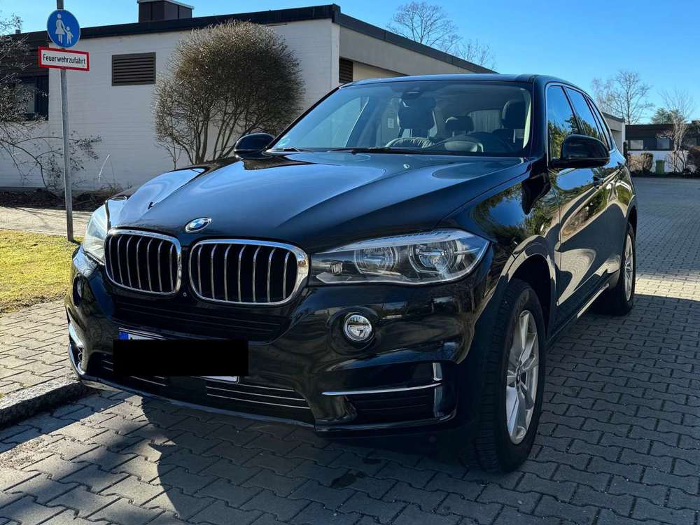 BMW X5 xDrive30d Pano, HUD, Akt. Geschw.regelung, SportLR
