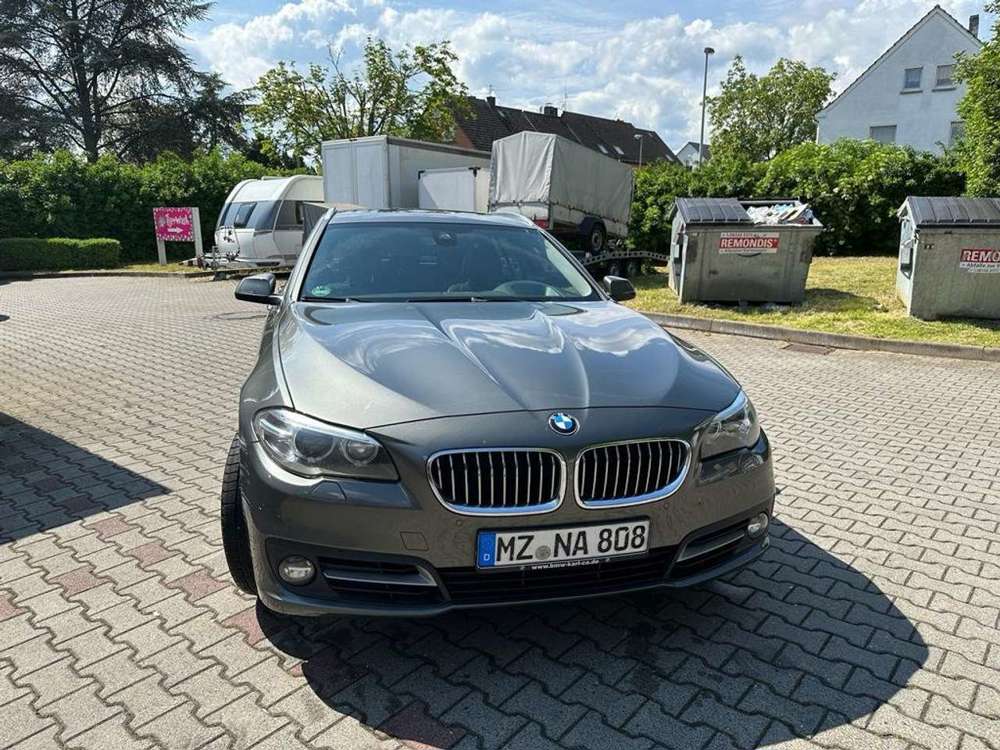 BMW 520 520d xDrive Touring Aut. Luxury Line