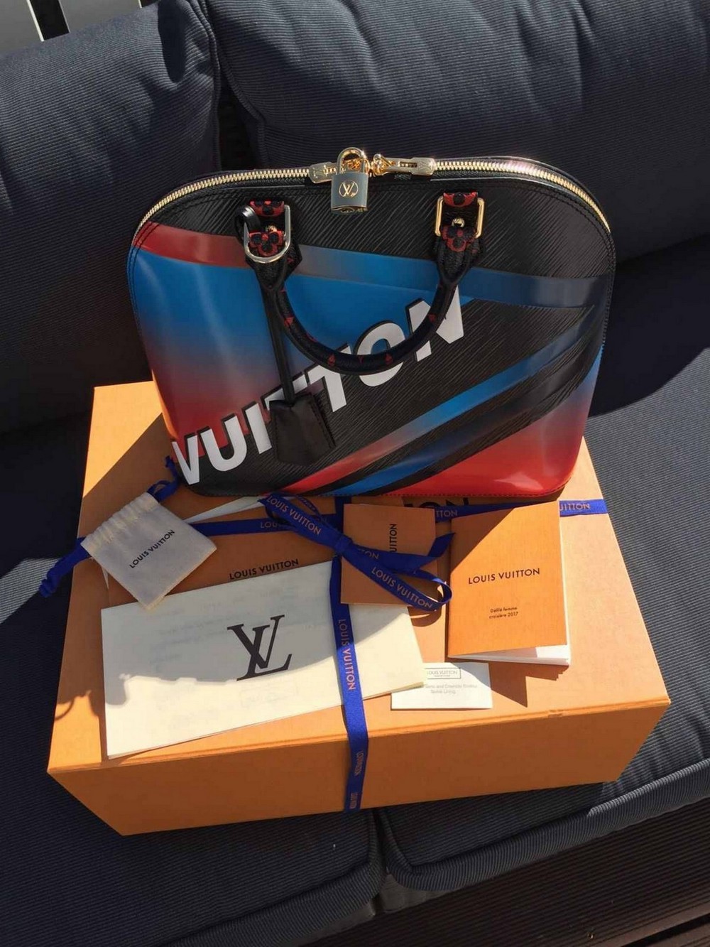 NEU Louis Vuitton  Alma PM Race stark limitiert Sammler Full Set RECHNUNG Box