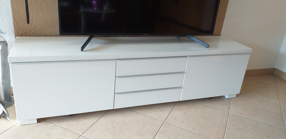 TV-Bank Ikea Serie Besta Burs mit Hochboard