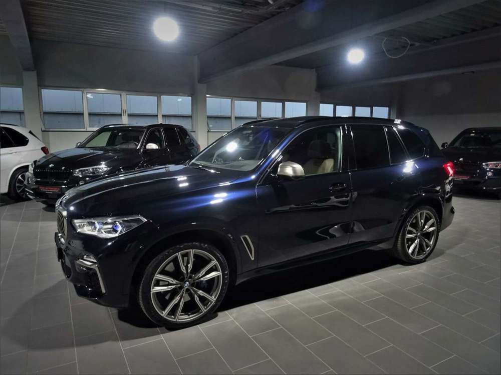 BMW X5 M JET BLACK ACC HUD PANO AHK SOFTCL MASAGE