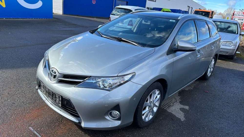 Toyota Auris Touring Sports Life+,PANORAMA,SELBSTL. SYS