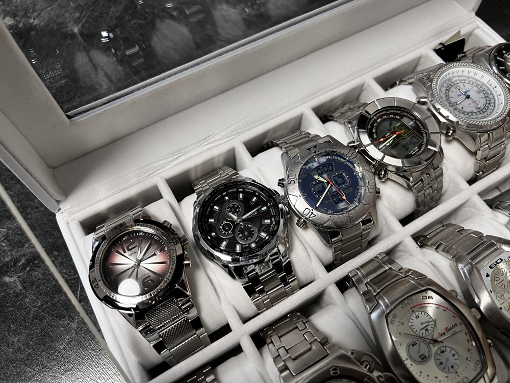12 x Herren Armbanduhren Uhren + Uhrenbox inkl. Versand