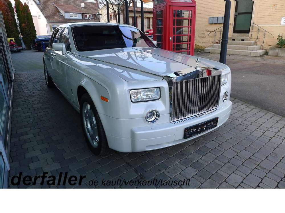 Rolls-Royce Phantom Limousine 10.000 km mit neuem Service