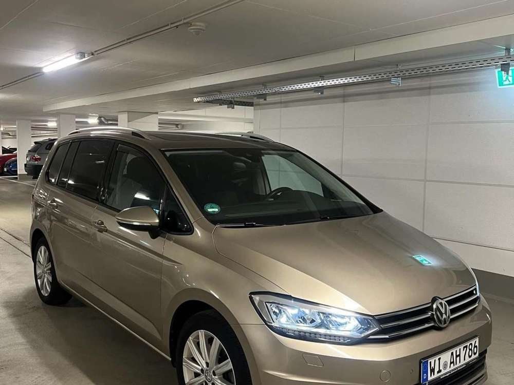 Volkswagen Touran 1.4 TSI DSG Sound 7*Sitzer Panoramadach Keyless