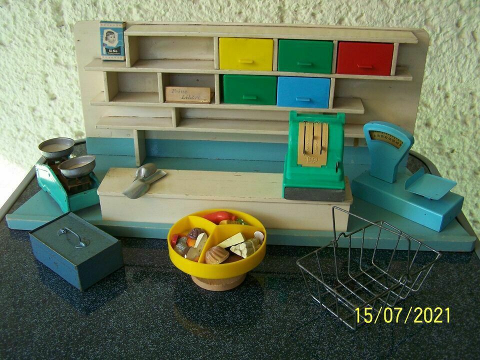 1970 DDR Kaufmannsladen Kaufladen Zubehör Spielzeug Holzspielzeug Waage Kasse Korb Antik Alt