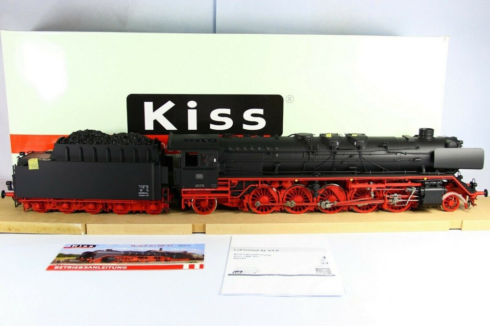 KISS Modellbahnen - Dampflok  45 010  Epoche IIIb - DB - NEM
