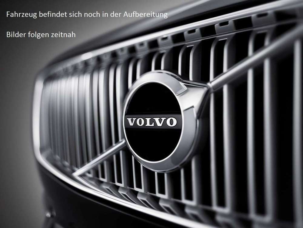 Volvo XC40 D4 Momentum Pro AWD Navi Cam