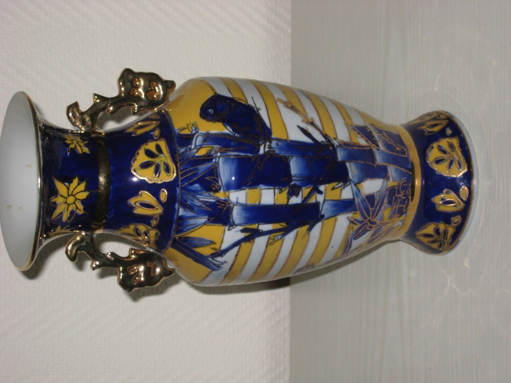 blau-gelbe Vase