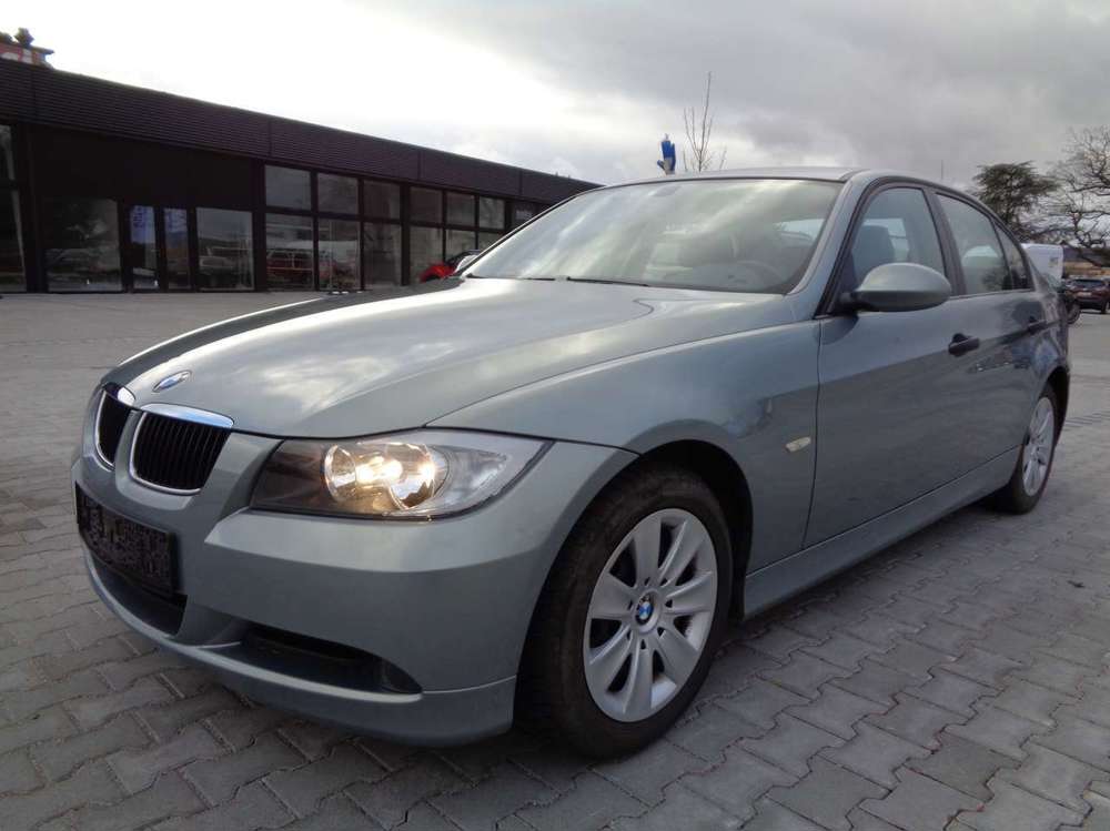 BMW 318 318i Automatik+Klima+Sitzheizung+Pdc+2.Hand+S-Heft