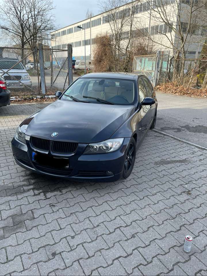 BMW 318 BMW E90  318i Automatik